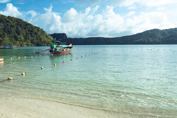 Fototapeta na wymiar Travel to the beach and the sea Krabi