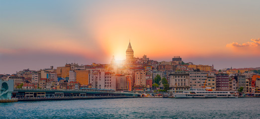 Naklejka premium Galata Tower, Galata Bridge, Karakoy district and Golden Horn at morning, istanbul - Turkey