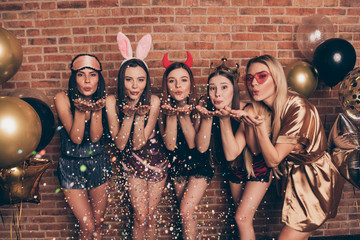Portrait of nice attractive sweet winsome fascinating lovely gorgeous funny flirty cheerful ladies...