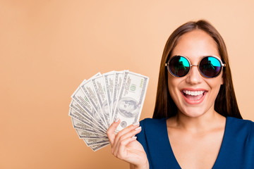 Close-up portrait of her she nice-looking attractive lovely winsome groomed wealthy fascinating...