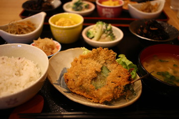 野菜たっぷりのヘルシーな和定食