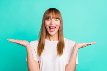 Portrait surprised shocked beautiful astonished crazy lady impressed discount incredible feedback...