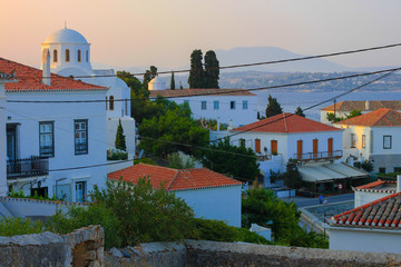 Obraz premium White houses of Spetses town, Spetses island, Greece