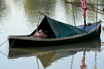 Obraz premium LAS BARCAS DE PESCA EN CORIA DEL RIO(Sevilla)