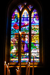 Rochefort-en-terre. Vitrail de l'église collégiale Notre-Dame-de-la-Tronchaye. Morbihan. Bretagne	