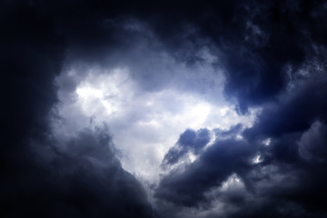 Obraz premium Dramatic Clouds Background