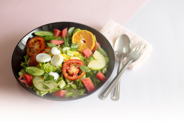 salad with tomatoes and mozzarella