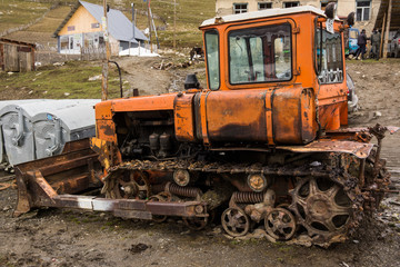 Fototapeta na wymiar old bulldozer in ushguli