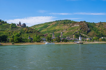 Fototapeta na wymiar Blick auf Bacharach am Rhein