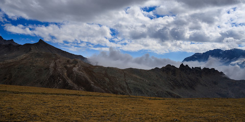 nuvole minacciose al colle del Nivolet, nel parco nazionale del Gran Paradiso