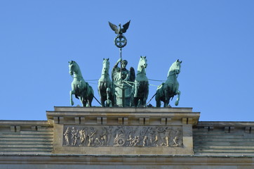 Obraz premium Brandenburg Gate at sunrise, Berlin, Germany 