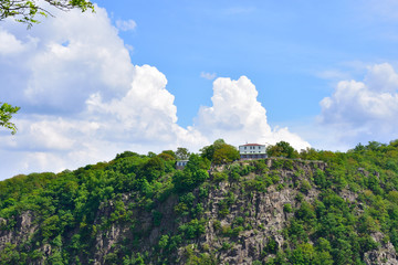 Ausblick vom Hexentanzplatz im Bodetal im Harz	