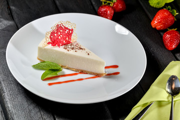 cake with strawberries and cream