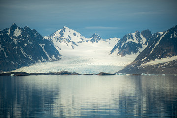 Obraz na płótnie Canvas Arctic glacier