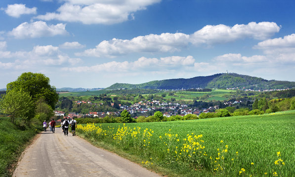 Saarland - Blick auf Alsweiler Tholey und den Schaumberg 