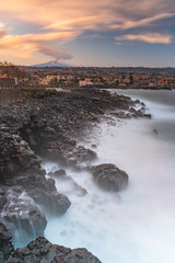 mareggiata e nubi lenticolari