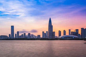 Fototapeta na wymiar China Guangdong Province Shenzhen Bay Park City Skyline Dusk