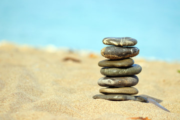Fototapeta na wymiar stones on the sea beach