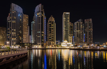Fototapeta na wymiar View of Dubai Marina by night, UAE