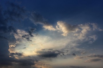 The beauty of the blue sky and gray clouds in the evening