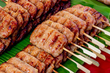 GRILL CHICKEN - STREET FOOD : GRILL FLAT CHICKEN WITH SHOPSTICK LOOK JOUICY AND DELICIOUS
