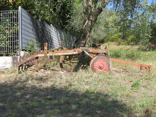 Obraz premium Antichi strumenti agricoli