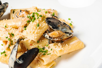 pasta with mussels and cheese