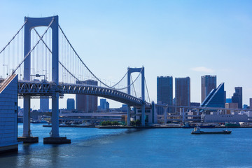 Fototapeta na wymiar (東京都-都市風景)晴れた日のレインボーブリッジ３