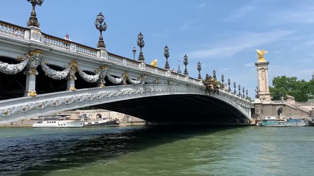 Pont Alexandre III sur la Seine &agrave; Paris