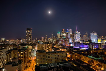 Fototapeta na wymiar View of Toronto downtown at night