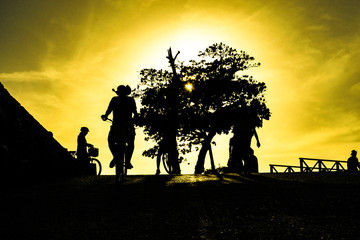 La Muralla al caer el sol