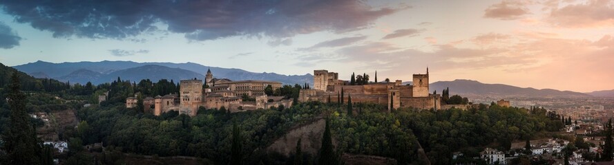 Fototapeta na wymiar Alhambra fortification in Granada