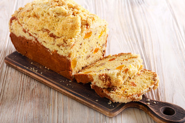 Apricot tea bread with crumble topping