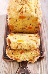 Apricot tea bread with crumble topping