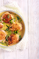 Chicken thighs with peas