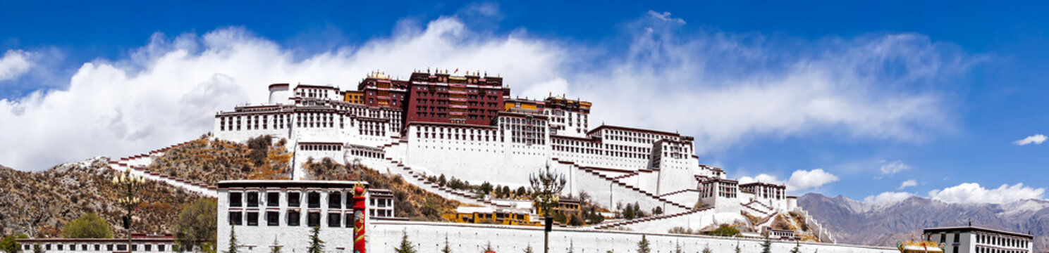 Panoramic view of famous Potala palace. World Heritage site, former Dalai Lama residence in Lhasa - Tibet
