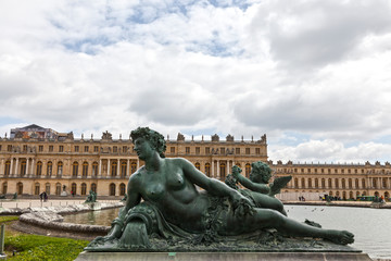 Fototapeta na wymiar Statue Allegory of the Loire river