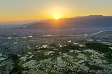 姨捨の棚田と日の出