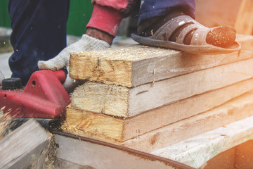 Builder sawed smoothly-folded Board