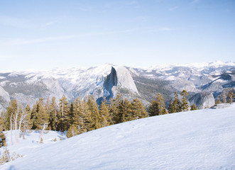 Fototapeta premium snowy half dome