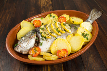 Pescado al horno con patatas