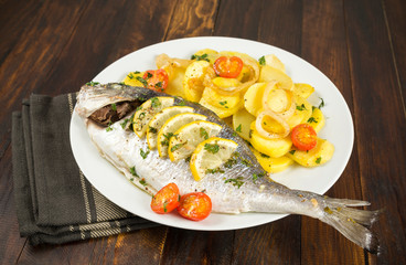 Pescado al horno con patatas