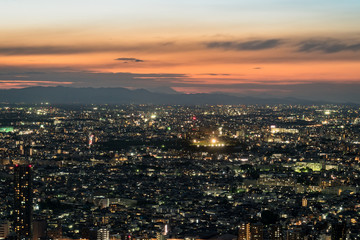東京の都市風景　池袋から見る夕方の空２