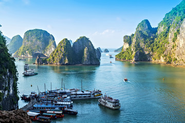 Halong Bay Tour Cruise Discover Rock islands spectacular limesto
