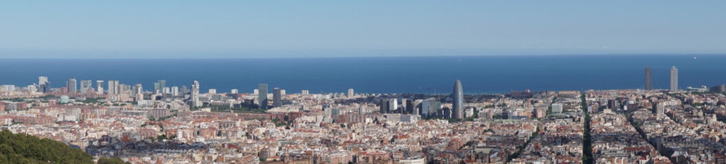 Fototapeta na wymiar Aerial view of Barcelona from El Carmel Bunkers