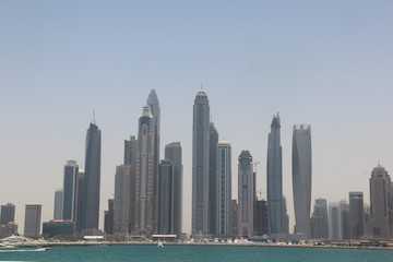 Naklejka premium Skyline en Dubai, Emiratos Árabes Unidos
