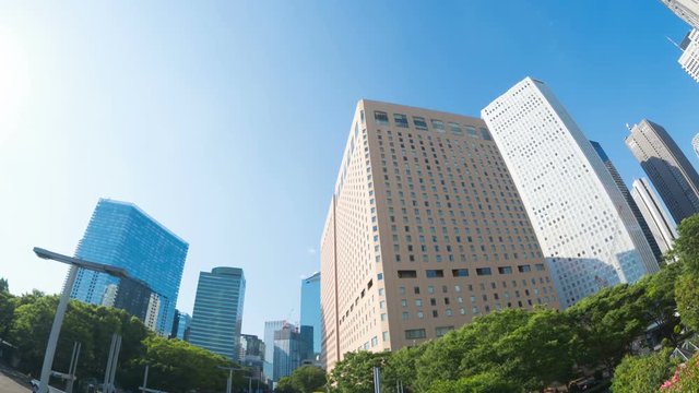 東京風景　タイムラプス　超広角魚眼で望む高層ビル群