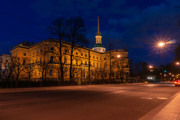 Obraz premium Saint Michael's Castle. Mikhailovsky Castle or Engineers' Castle at night. Saint Petersburg, Russia