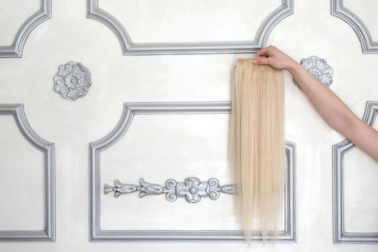 Blond hair extension swatche