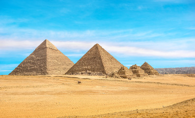 Fototapeta na wymiar Great Pyramids in Giza